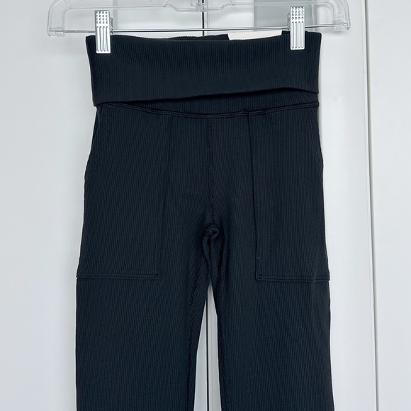 (S) NWT Offline by Aerie Ribbed Super Flare Leggings - Picture 4 of 6
